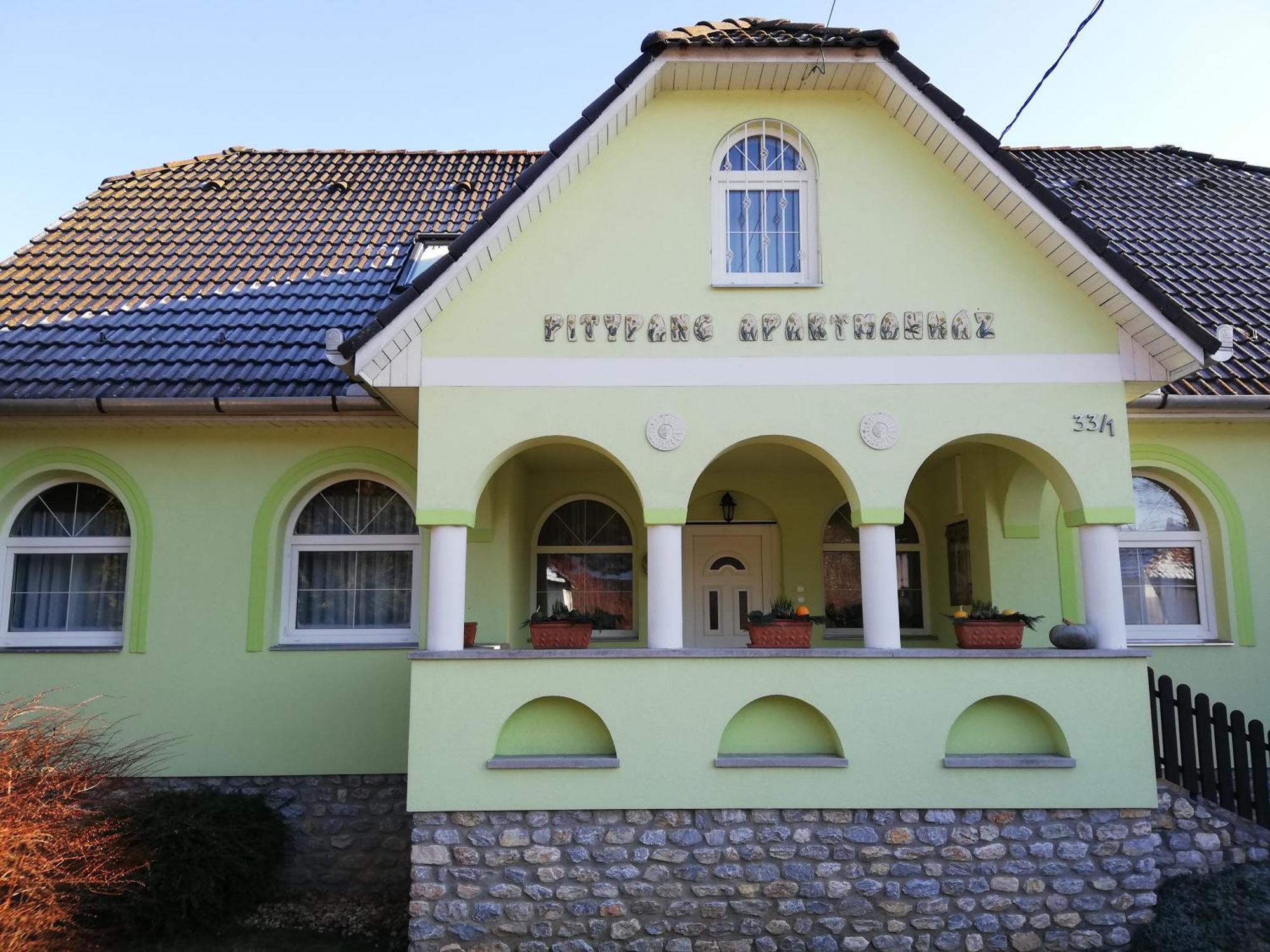 Apartment Bobita Apartmanhaz *
